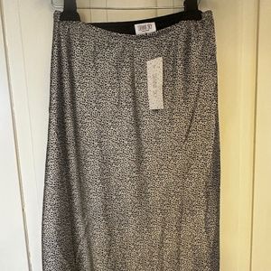 black and white patterned silk blend skirt, size M